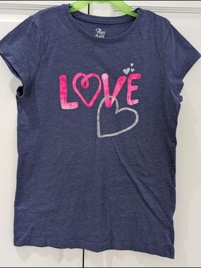 4/$20 The Children’s Place Girls Tee 14 Navy LOVE Graphic Pink Glitter Heart